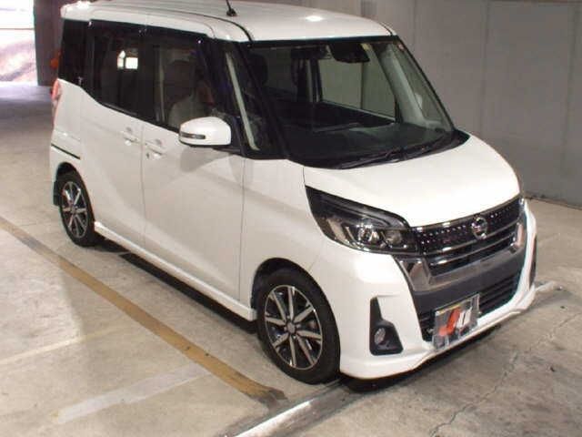 217 Nissan Dayz roox B21A 2017 г. (JU Fukuoka)